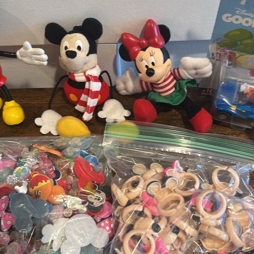 Disney Mikey Minnie mouse lot - Birthday decor cupcake rings - Picture 3 of 6